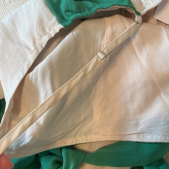 Entro Green and Cream Campbell Jumpsuit NWT Spaghetti Straps Tie Belt Size Large - Picture 6 of 8